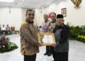 Gerindra Terima Penghargaan Partai Paling Informatif dari Wakil Presiden