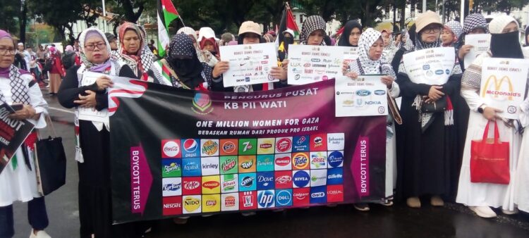 Ribuan Massa Perempuan Gelar Aksi Damai :Tolak Produk Pro Israel..!!