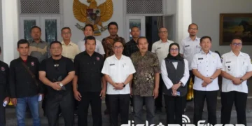 SEKDA BERSAMA RUBI BAHAS POTENSI DAN PERKEMBANGAN BONSAI DI KABUPATEN SUKABUMI